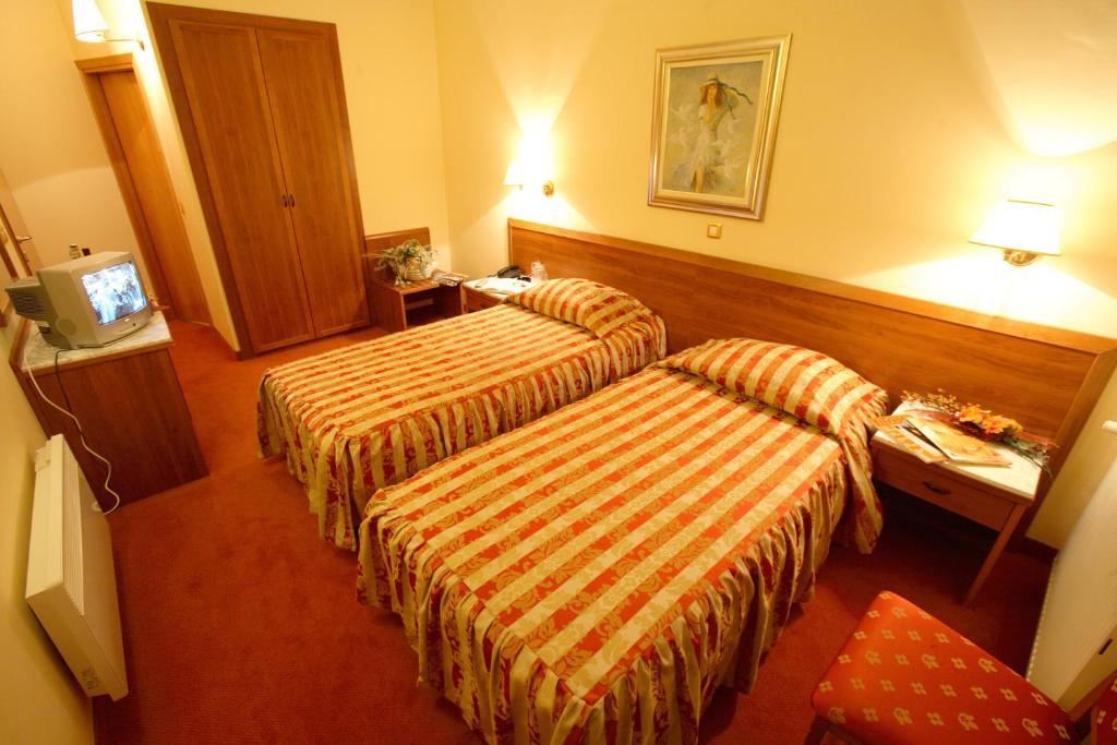 Hotel Dinara Livno Værelse billede