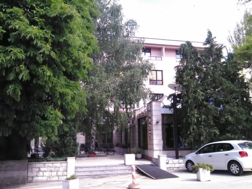 Hotel Dinara Livno Eksteriør billede